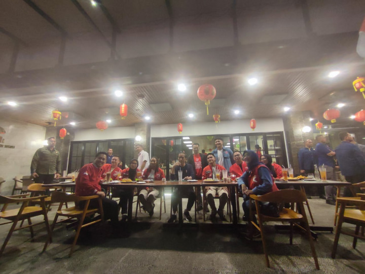 Malam Mingguan Bareng Kaesang dan Kader Muda PSI, Jokowi: Saya Diundang