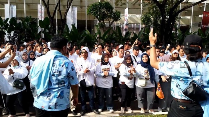 Relawan Prabowo-Gibran Sorakan Yel-yel Anak Ayam Ngumpet di Ketek Emak, Singgung Siapa?