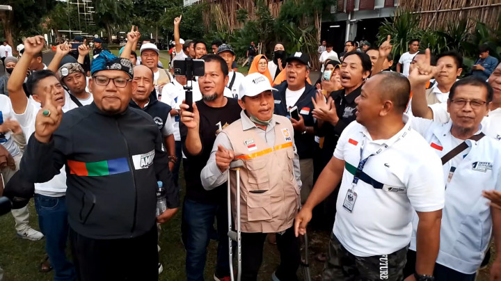 Dukung Langsung Anies di Debat Pamungkas, Pendukung: Kami Ongkos Sendiri