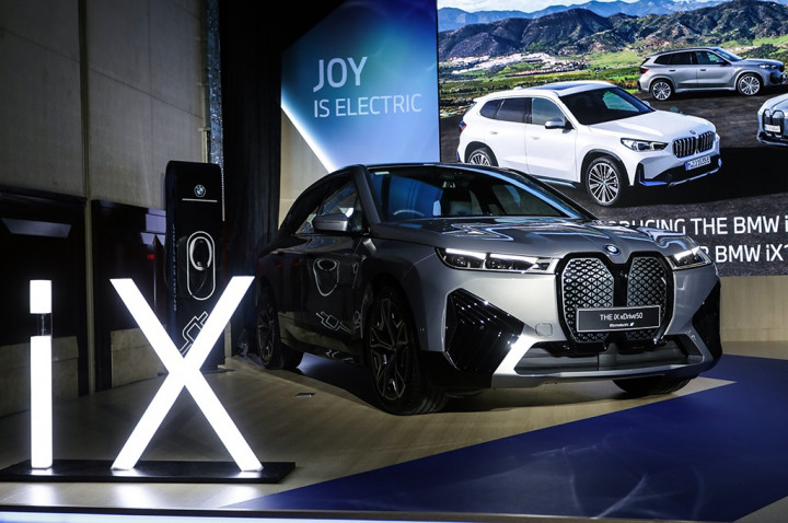 Varian Baru BMW iX, Lebih 'Ganas' dan Lebih Jauh