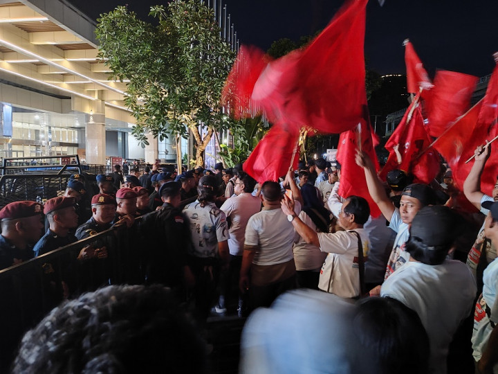 Aksi Projo di Depan JCC Dinilai Mengganggu, Sampai Ditegur Petugas