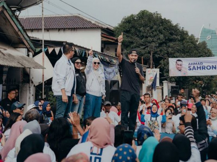 Adakan Bazar Beras dan Minyak Goreng di Kebon Bawang, Sahroni Sampaikan Komitmen Terus Berbagi