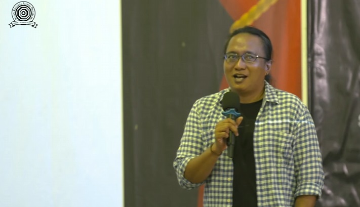 Dulu Petugas Partai, Kini Jokowi Menjelma jadi Petugas Bansos