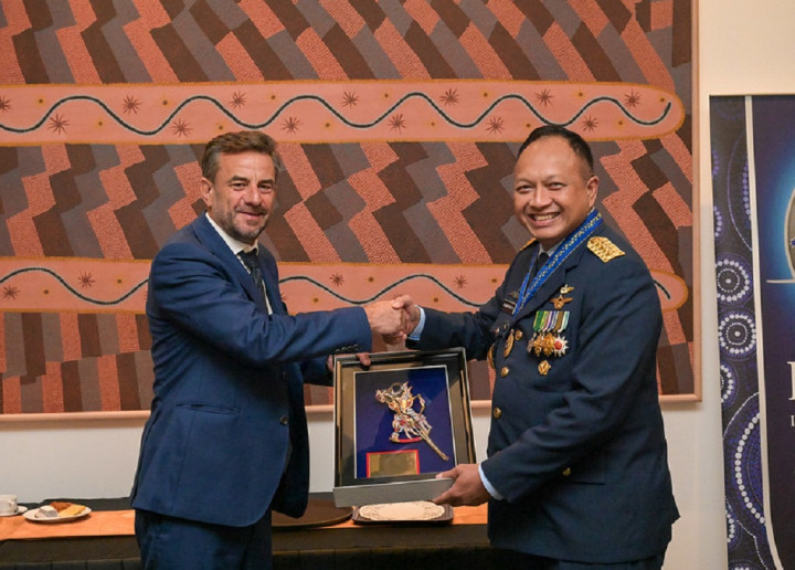 Penghargaan Tertinggi, Kepala Staf TNI AU Terima Tanda Kehormatan Australia
