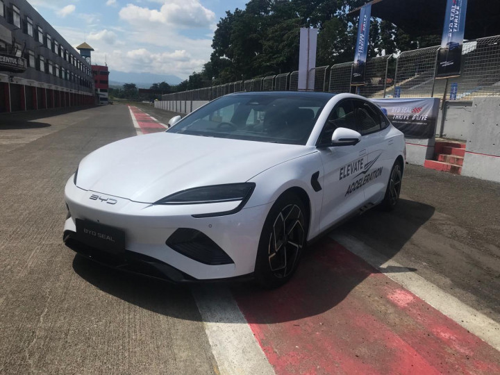 Mobil Listrik BYD Seal Tawarkan Sensasi Sports Car, 0-100 Km/Jam Cukup 3,8 Detik