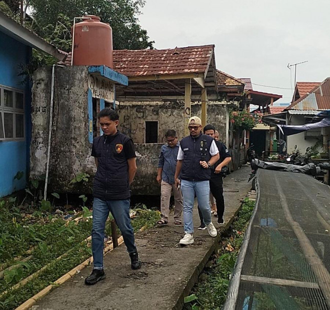 Personel kepolisian mendatangi TKP Penganiayaan. Foto: Istimewa