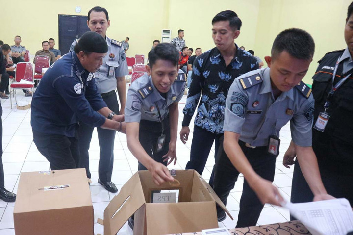 Lapas Surabaya Gelar Simulasi Pemilu bagi Petugas KPPS