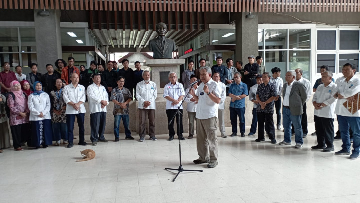 Puluhan Guru Besar ITS Ingatkan Presiden Kembali ke Koridor Demokrasi