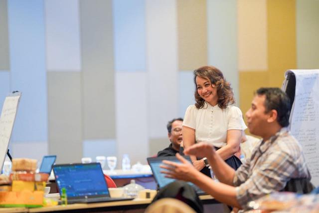 Tingkatkan Kemampuan Internasional Profesional Komunikasi dalam APACD