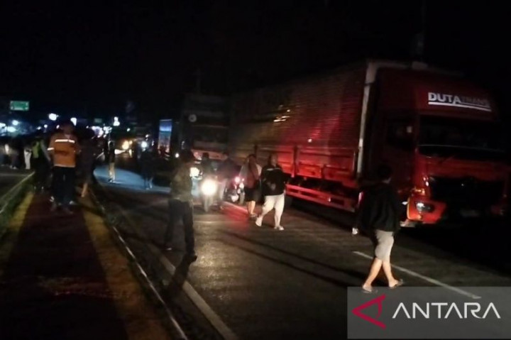 Kecelakaan Beruntun di Jalinsum Bakauheni, 1 Tewas