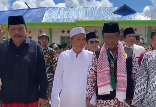 Hadiri Istigasah di Bengkulu Utara, Mahfud MD Singgung Petani yang Milih <i>Ngojek</i>