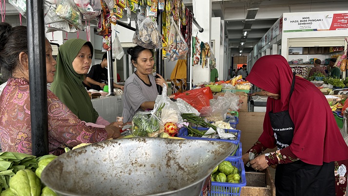 Pj Gubernur DKI Resmikan Pasar Jatirawasari dan Cilincing