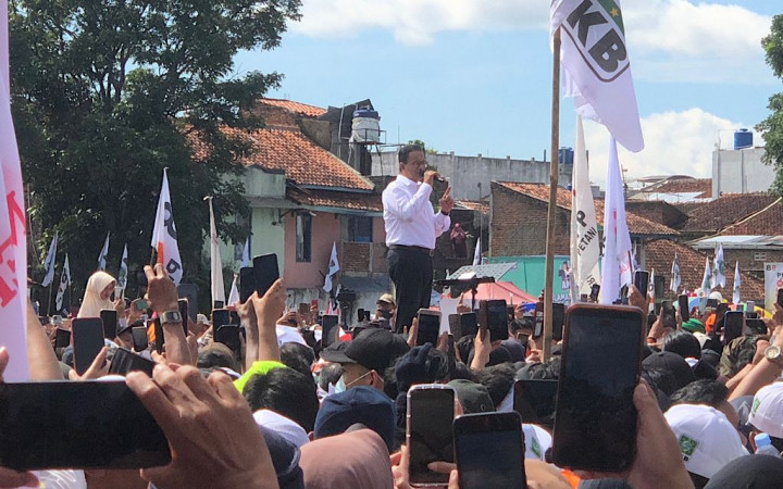 Pendukungnya Sukarela, Anies: Orang Bayaran Lumer Kena Panas