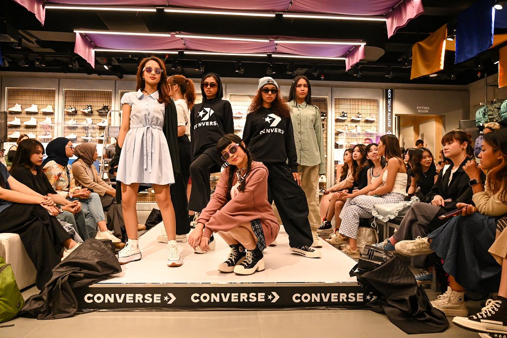 Converse Luncurkan Koleksi New Form De Luxe dlm Kampanye Edge of Style serta Resmikan Gerai Baru di Grand Indonesia. Dok. Ist