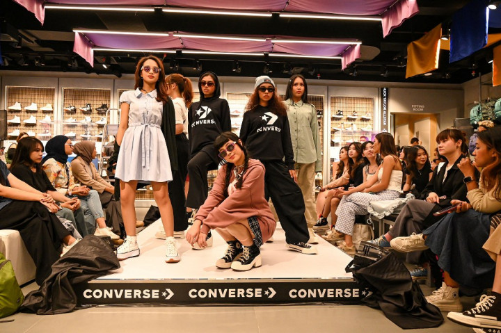 Gandeng 3 Kreator Wanita, Converse Hadirkan Koleksi De Luxe
