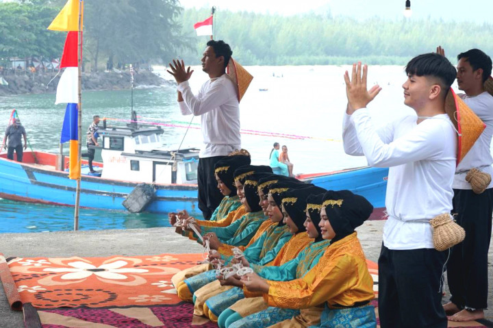 <i>Khanduri Laot</i> Tradisi Warga Banda Aceh Menyambut Isra Mikraj