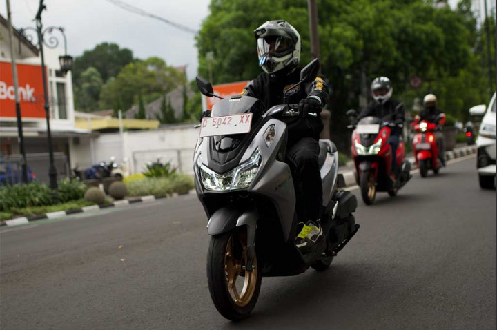 Lahap Jalur Meliuk Ciwidey Pakai Lexi LX 155, Performanya Ngisi Terus!