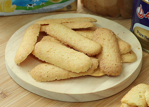 Camilan Khas Imlek! Ini Rahasia Lidah Kucing Renyah dan Buttery