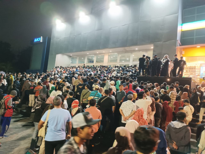 Demi Perubahan, Ribuan Warga Jatim Rela Antre 2 Jam untuk Acara Desak Anies