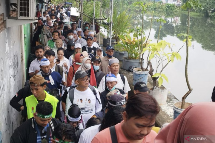 Massa Kumpul Akbar Anies-Muhaimin Membeludak hingga Penuhi Gang Sempit