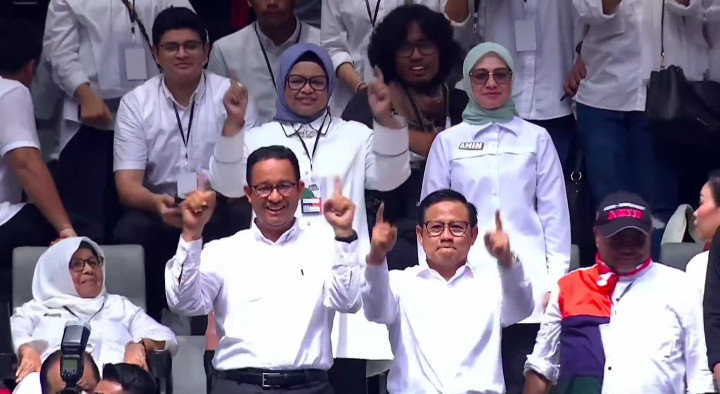 Tiba di JIS, Anies-Cak Imin Disambut Seruan 'Presiden! Presiden!' dari Pendukung