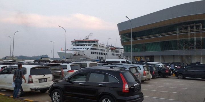 Menhub Inginkan Pengelolaan Pelabuhan Indonesia seperti Laem Chabang