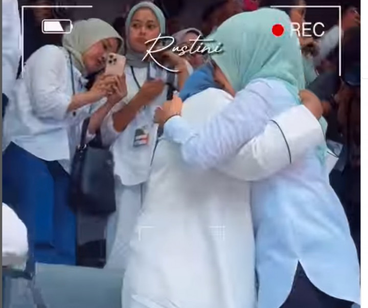 Istri Anies dan Cak Imin juga Berpelukan di Kampanye Akbar, Netizen: Baru Kali Ini....