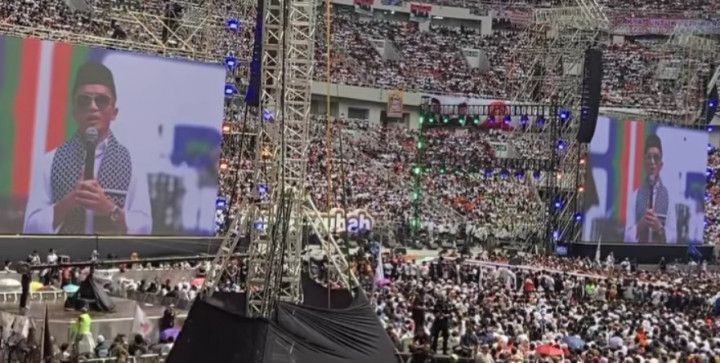 Ustaz Taqy Malik Baca Surat Ali Imran Ayat 26-27 di JIS, Ini Maknanya