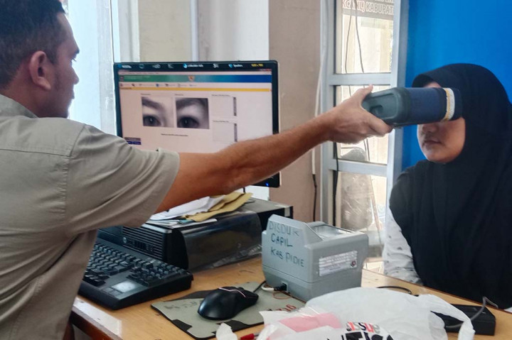 Libur Panjang, Disdukcapil Pidie Tetap Layani Perekaman KTP untuk Pemilih Pemula