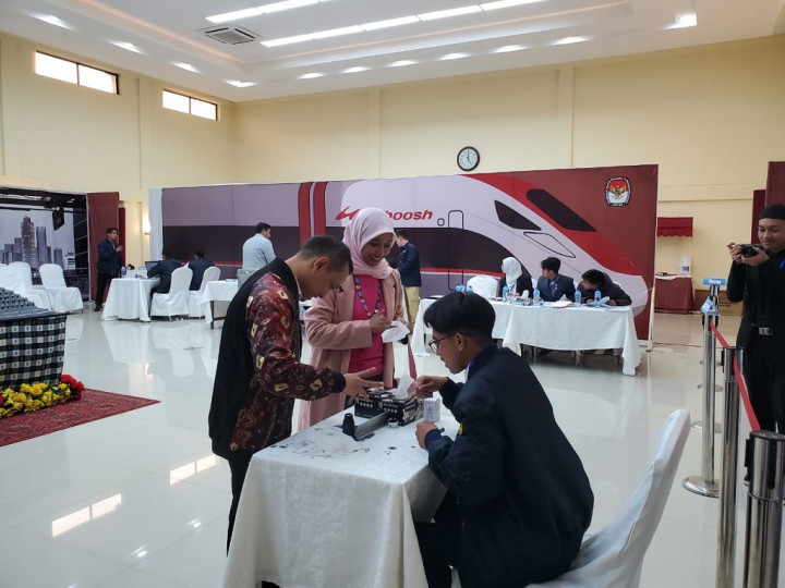 WNI Antusias Gunakan Hak Pilih di Tengah Ketegangan Pakistan