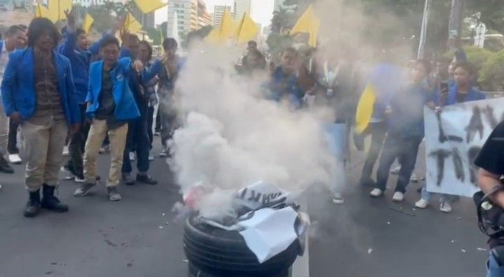 Tuntut Pemakzulan Jokowi, Ini 4 Fakta Demo Mahasiswa di Patung Kuda