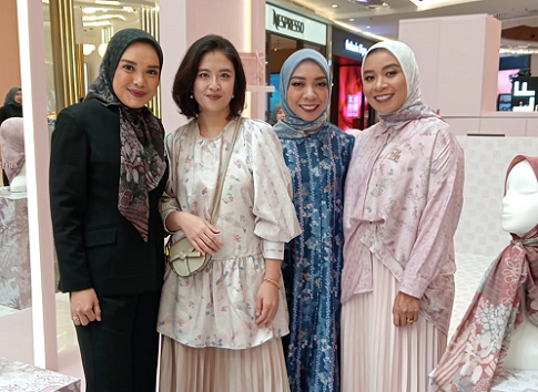 Linda Anggrea, Nadya Karina, Afina Candarini dan Istafiana Candarini. (Foto: Dok. Yuni)