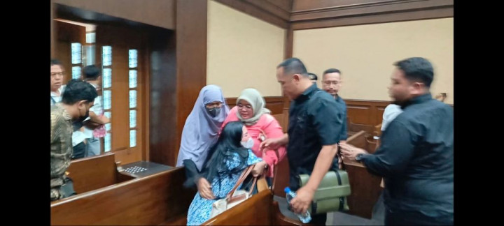 Dadan Tri <i>Ngamuk</i> usai Dituntut Penjara 11 Tahun Lebih, Istrinya Histeris