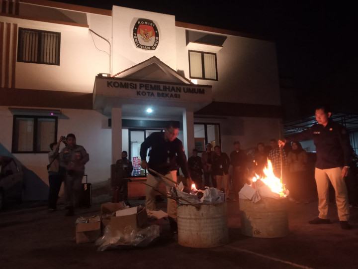KPU Kota Bekasi Musnahkan 5.559 Surat Suara