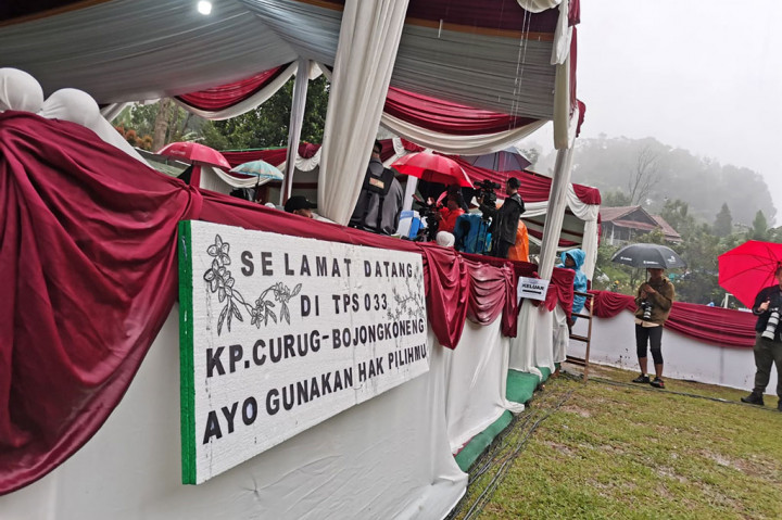 Kabut dan Hujan Warnai TPD 33 Bojong Koneng Prabowo