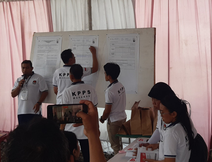 Sempat Terjadi Selisih, Paslon 02 Unggul di TPS Gibran