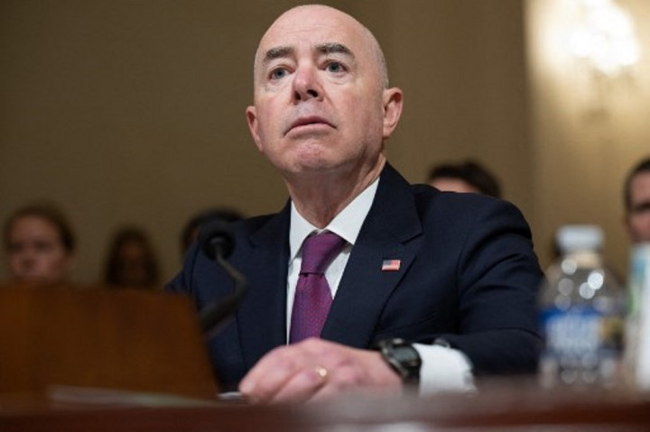 Pertama dalam 150 Tahun, DPR AS Makzulkan Menteri Keamanan Dalam Negeri