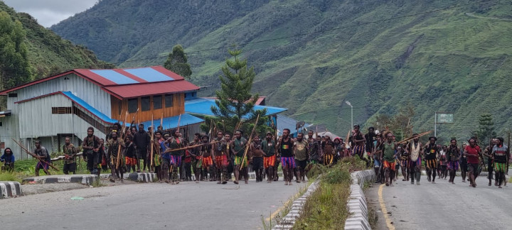 Berebut Suara, Massa Pendukung Caleg di Puncak Jaya Papua Saling Serang