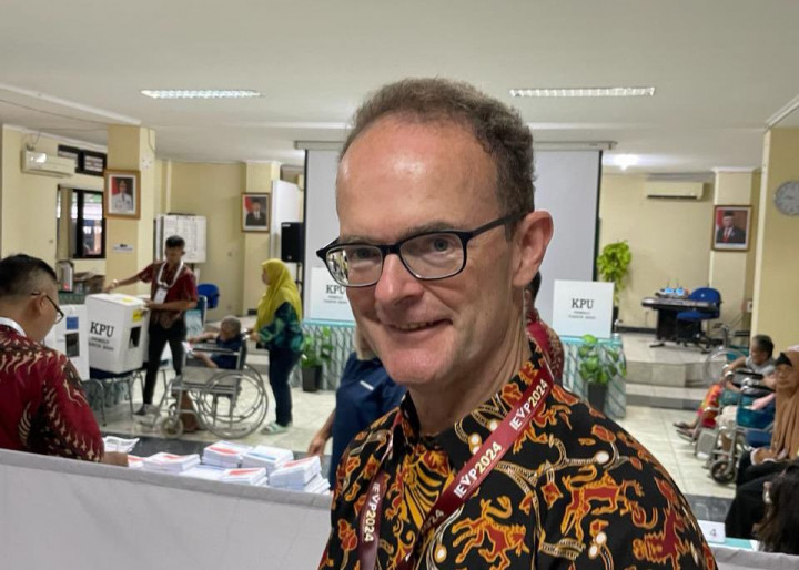 Ikut Pantau Pemilu Indonesia, Dubes Inggris Kunjungi TPS