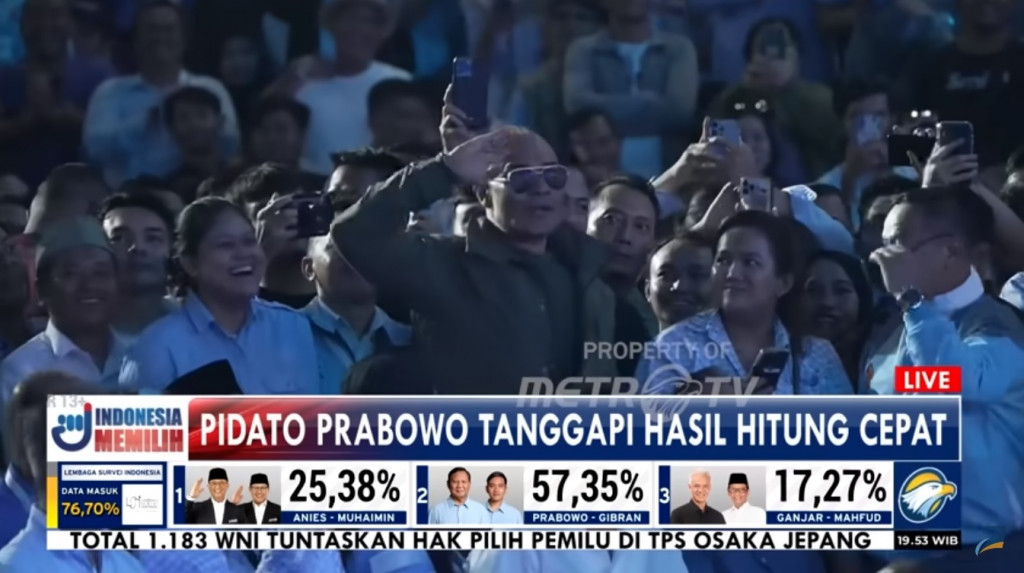 Disapa Prabowo dari Atas Panggung, Deddy Corbuzier Balas dengan Sikap Hormat
