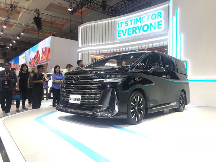 Toyota Luncurkan Vellfire Hybrid, Harga Tembus Rp1,8 Miliar