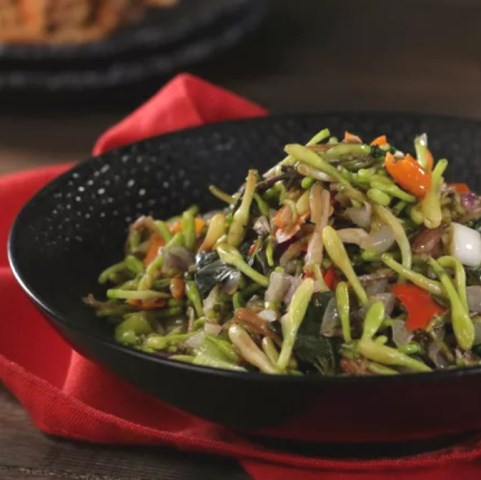 Tumis Bunga Pepaya dan Ikan Teri, Mantap Banget dengan Nasi Hangat