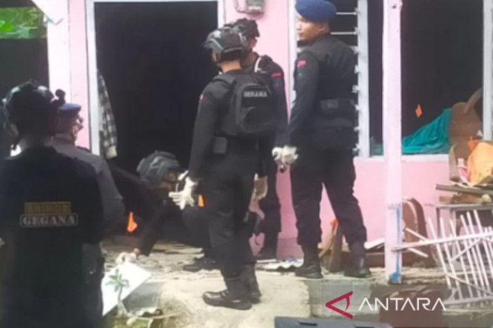 Polisi Selidiki Ledakan Rumah Ketua KPPS di Pamekasan