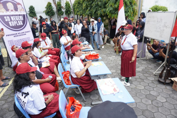 Salah Input Sirekap, KPU Diminta Belajar Lagi Matematika SD