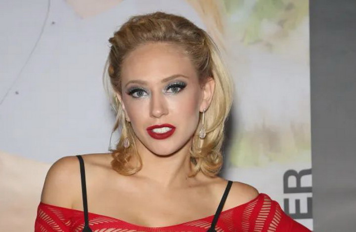 Bintang Film Dewasa Kagney Linn Karter Tewas Diduga Bunuh Diri