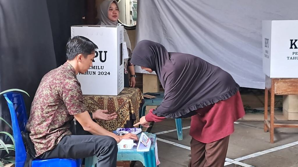 Rekapitulasi Suara di Kecamatan Daerah Kudus Baru 30%