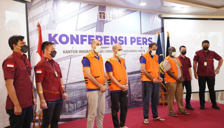 Diduga TPPO, 4 WNA Pakai Paspor Palsu Dibekuk di Bandara Soetta