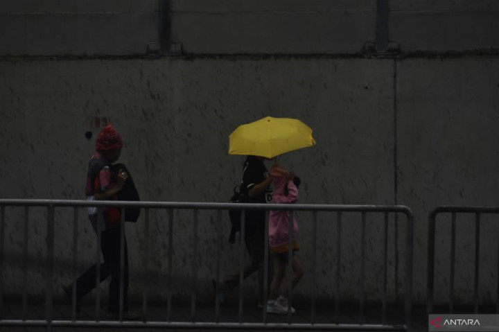 BMKG: 14 Daerah Berstatus Waspada Dampak Hujan