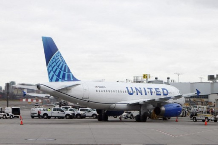 Pesawat United Airlines Mendarat Darurat di Boston usai Kerusakan Sayap
