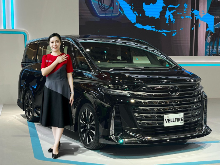 Toyota Tawarkan Layanan Lengkap di IIMS 2024